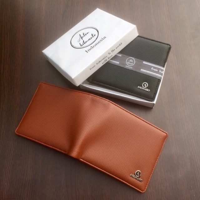 anton hilmanto X andrano dompet lipat pria bahan kulit sintetis lokal kualitas sangat baik jahitan adu manis yang rapih #dompet #dompetlipat #dompetpria #dompetcowok #dopetfyp #fyp