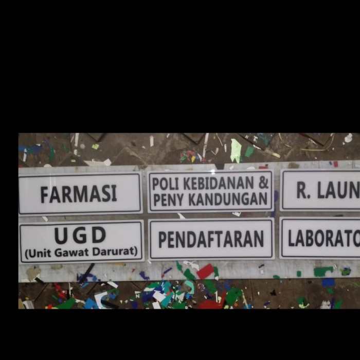 

sign akrilik pantry,nama ruangan 25 X 5 cm costume