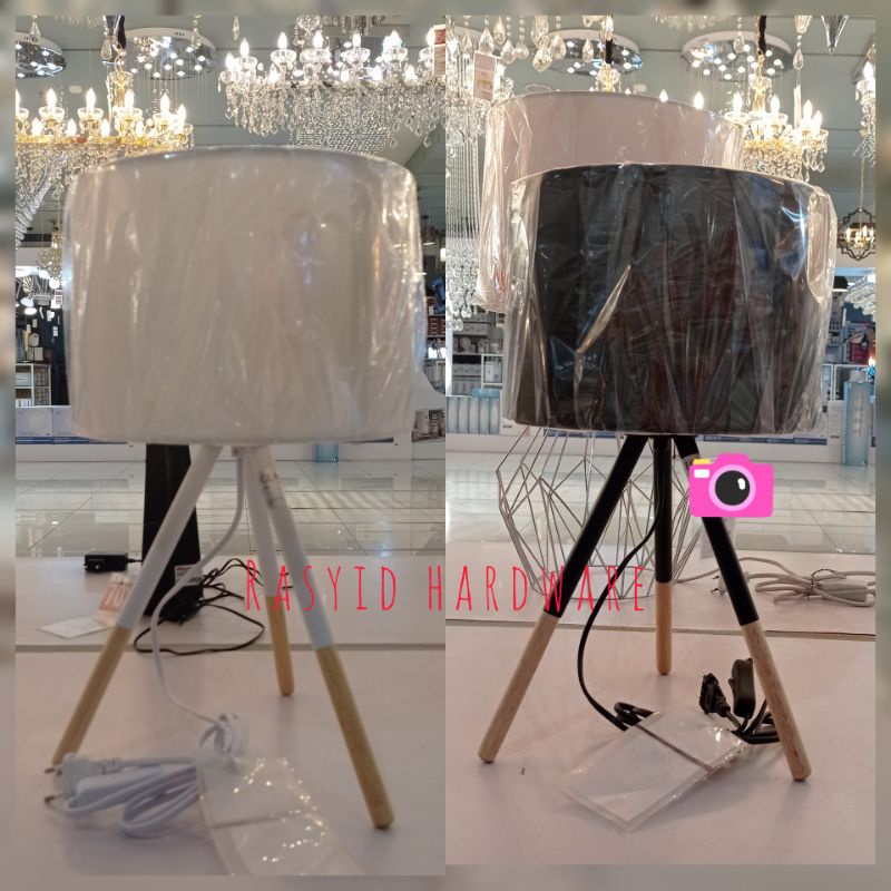 Eglare Trio Lampu Meja 
