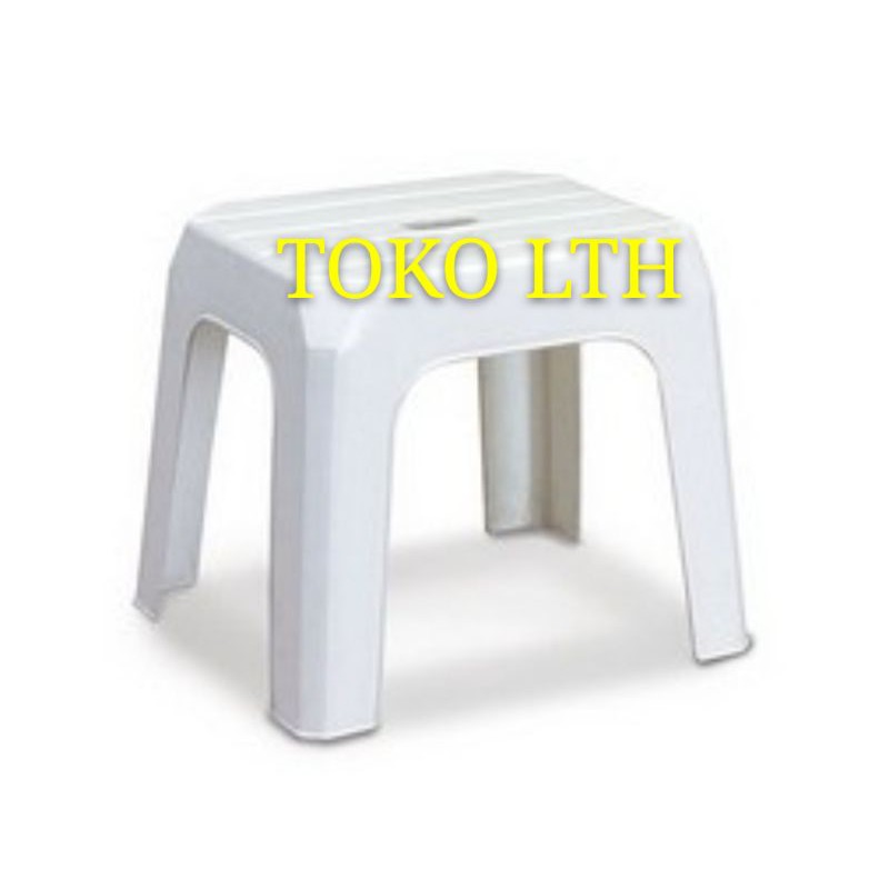 KURSI PLASTIK TANGGUNG G9 / BANGKU PENDEK SEGI ESPANA LOW STOOL LION STAR G-9