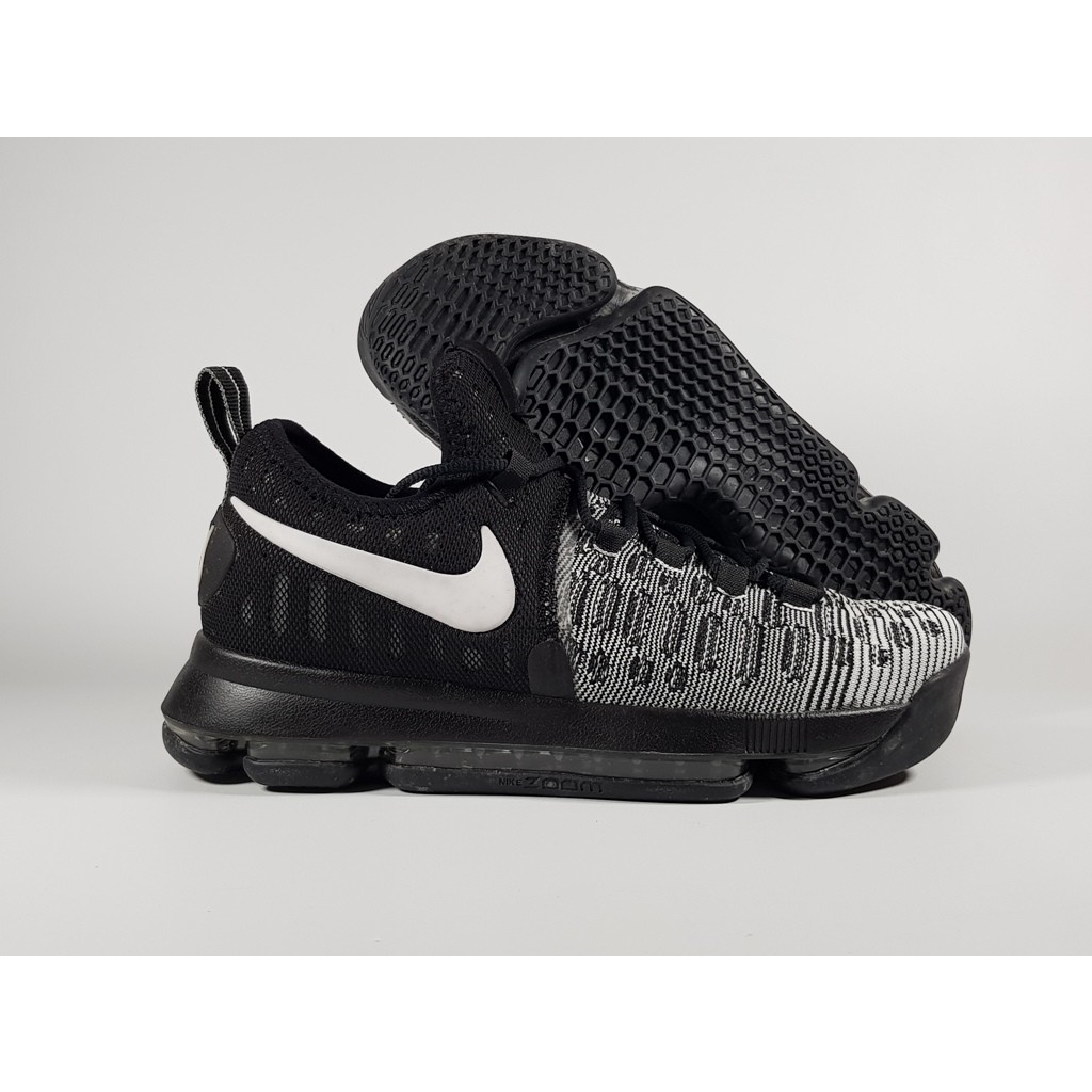 Sepatu Basket Nike zoom KD 9 Black White