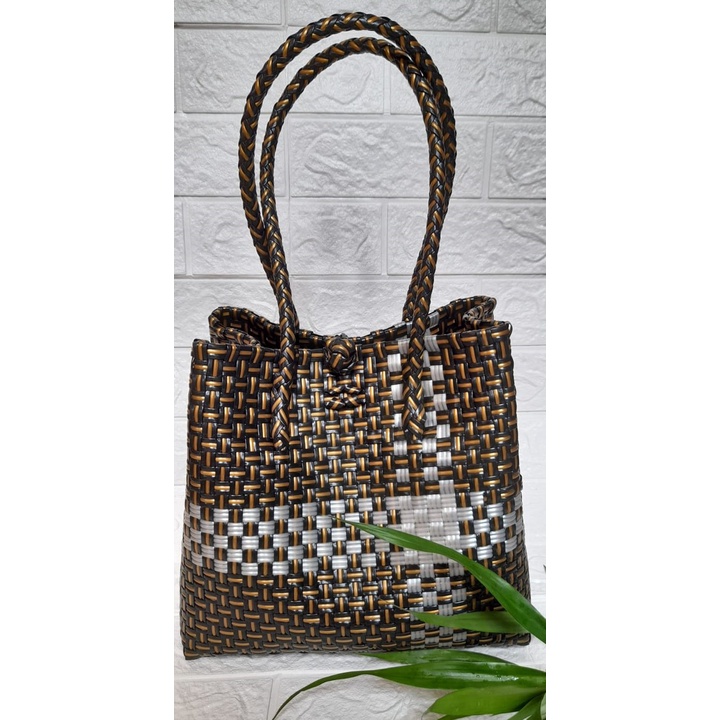 TAS ANYAMAN JALI / TAS ANYAMAN PLASTIK / SUNNY BAG HITAM PUTIH