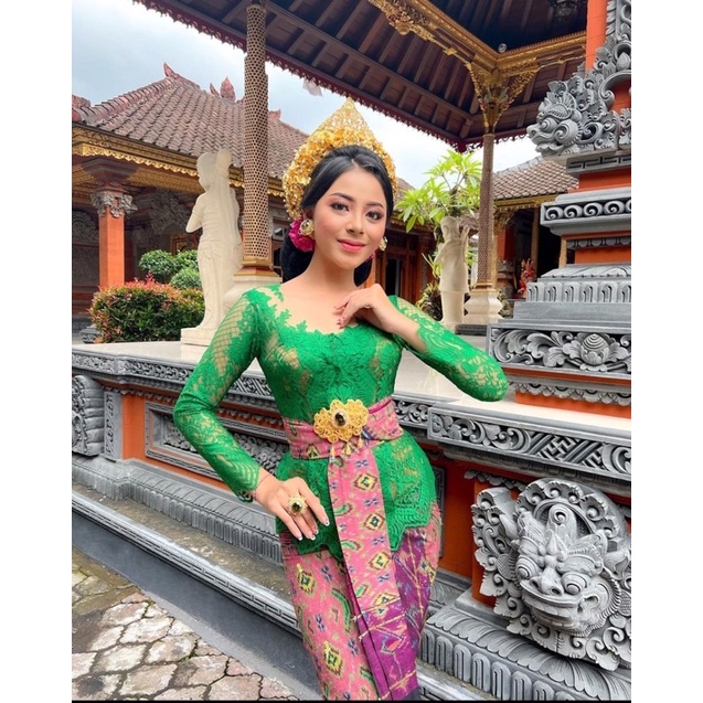 kain semi italy muat 2 kebaya