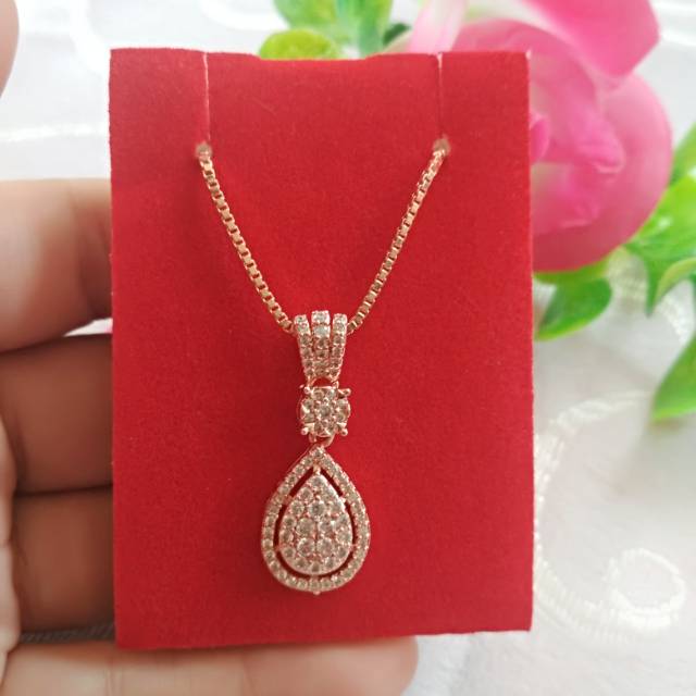 Kalung replika berlian berbentuk labu