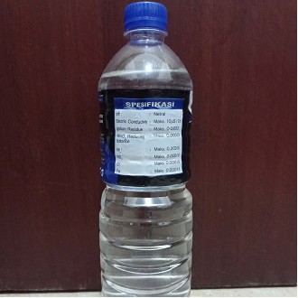 Air Aki Accu Yuasa 1 Liter 1000 Ml