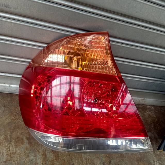 stop lamp camry 2004 2006