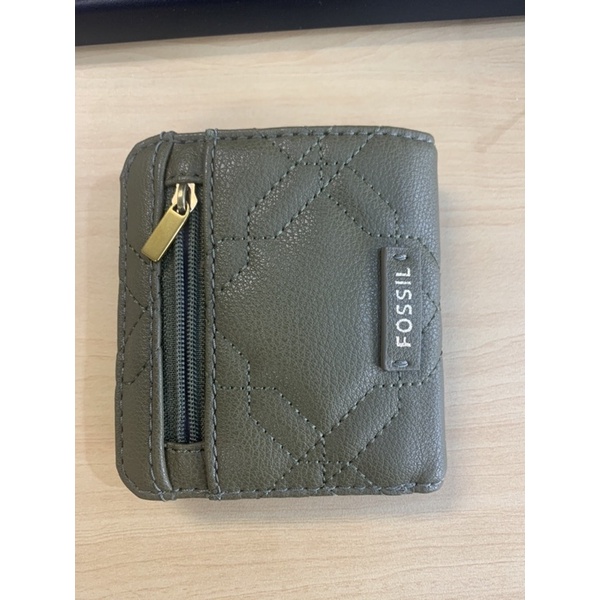 Preloved Fossil Bifold Like NEW
