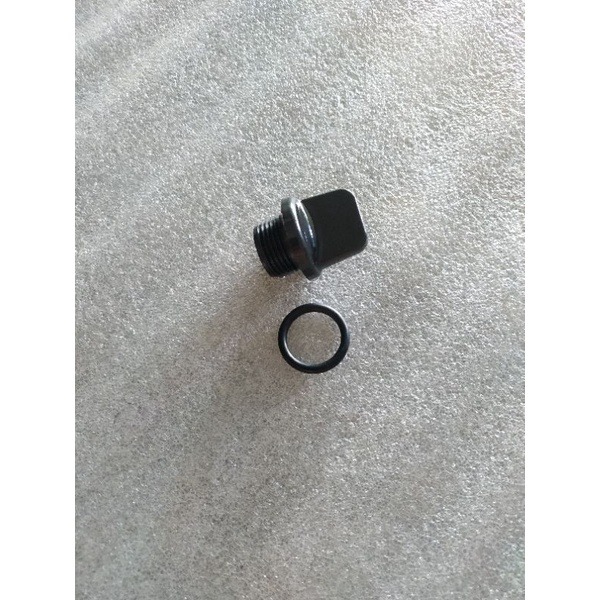 Tutup oli atas Minerva R150vx 2010-2011