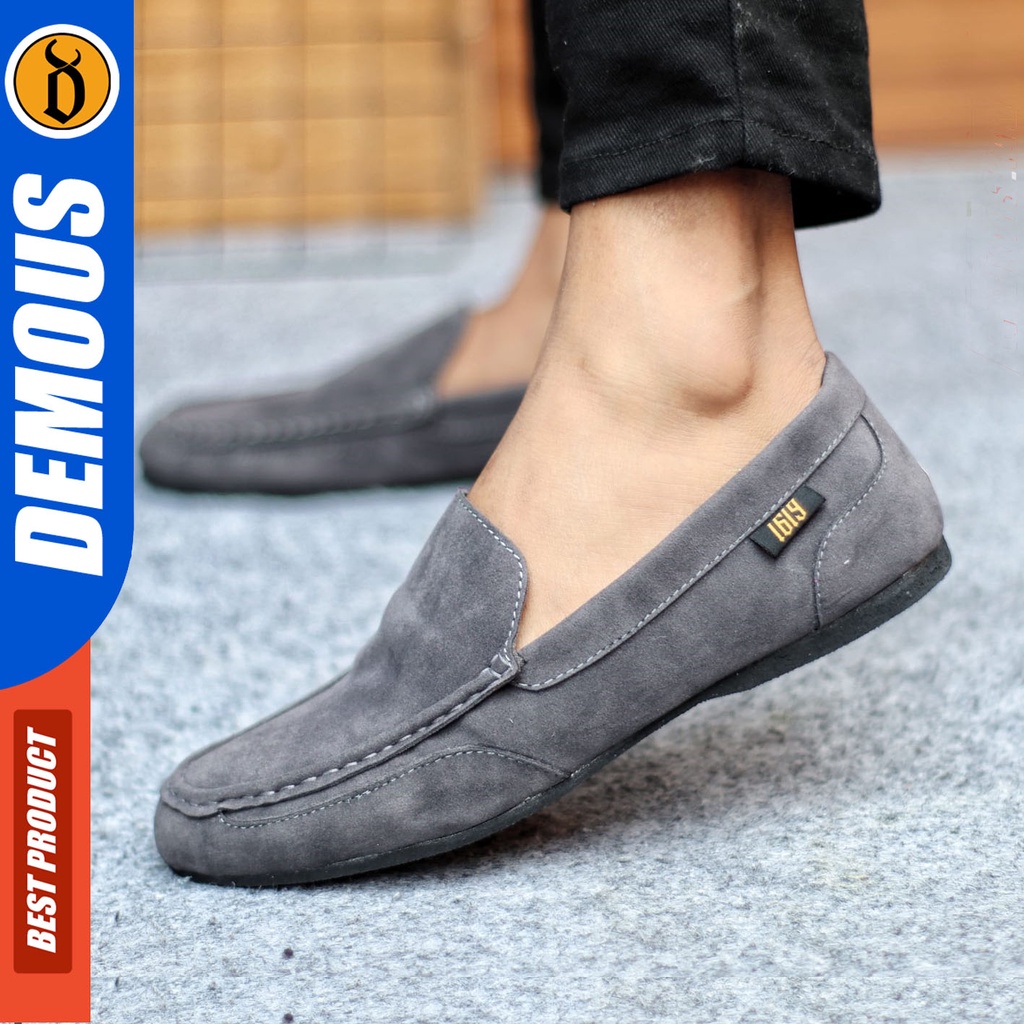 DEMOUS - Sepatu Casual Slip-On Hitam Pria Kerja