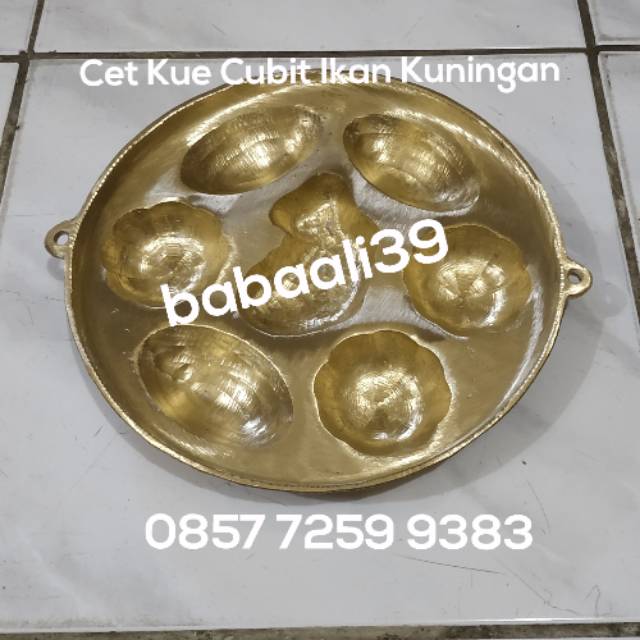 Cetakan Kue Cubit Ikan 7 Hole Kuningan