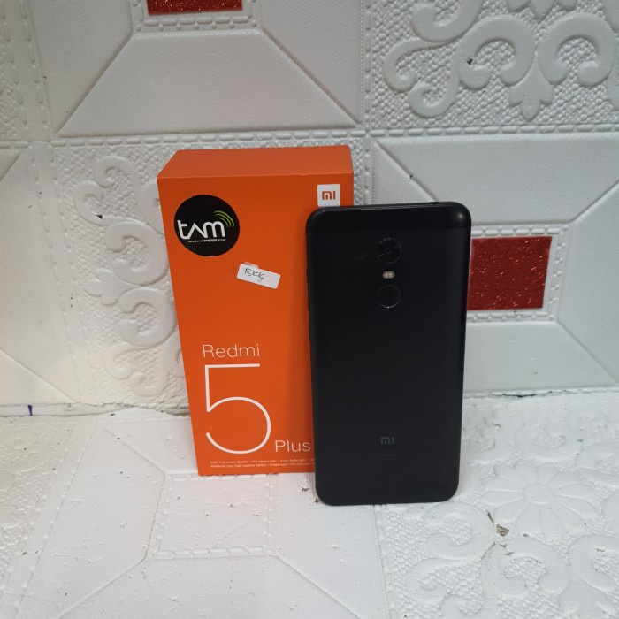 Second Xiaomi Redmi 5 Plus 332GB fullset Mulus