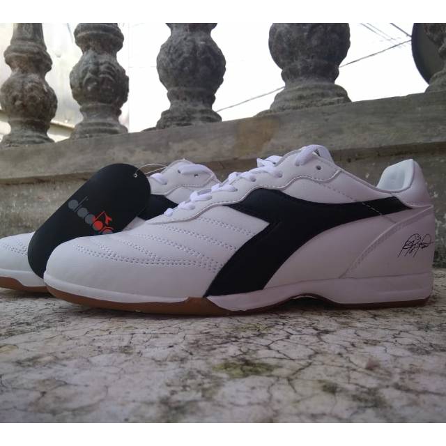 Sepatu Futsal Diadora RB10 BRASIL R ID Original