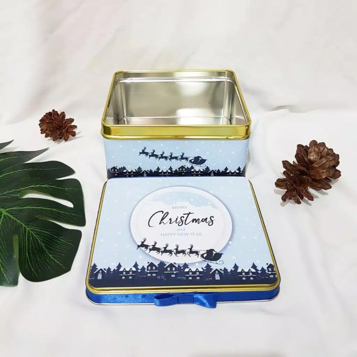 

Kaleng Kotak Natal Blue Christmas 039