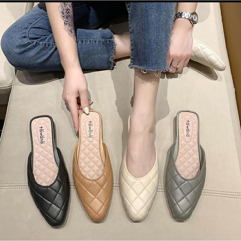 Flat jelly shoes Tawana Kotak Sepatu wanita tawana import jelly S2