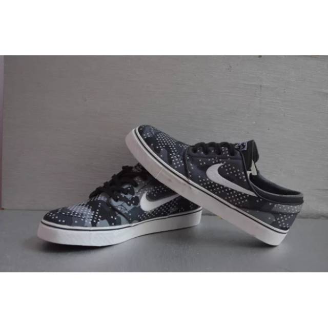 Sepatu Casual Nike Stefan Janoski CNVS PRM Original Murah.