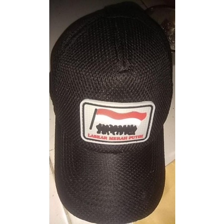 Topi laskar merah putih