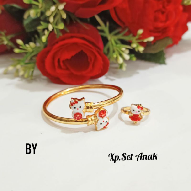 Gelang BABY Bangle gratis cincin Karakter Gold,tidak karat,termurah *COD*