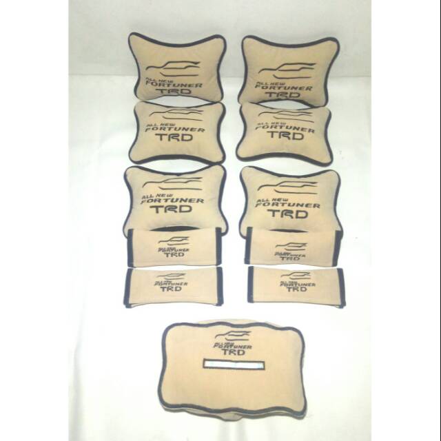 Bantal Aksesoris mobil Toyota All New Fortuner TRD