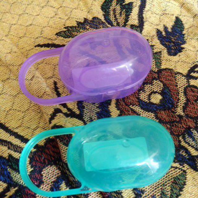 Kotak Tempat Menyimpan Dot & Empeng Model Oval