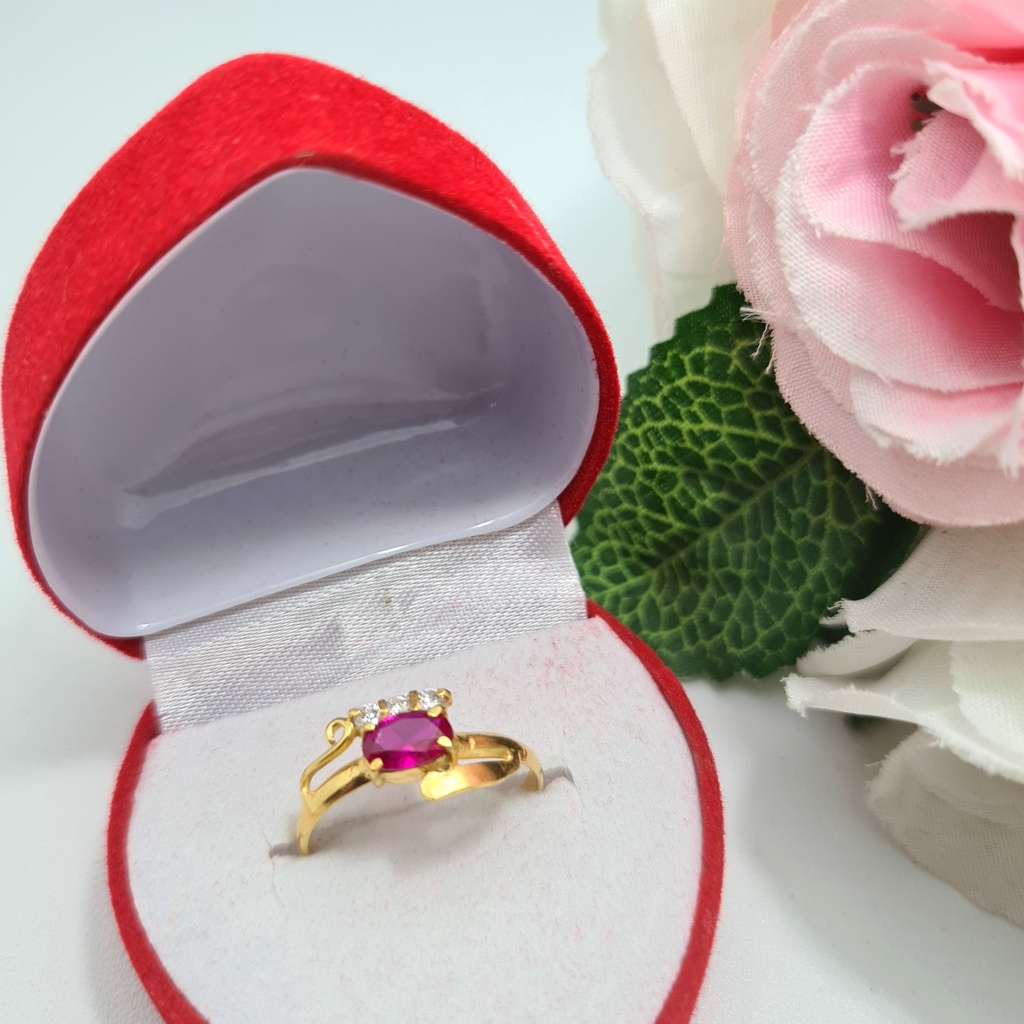 Cincin Emas Muda Mata Oval Merah