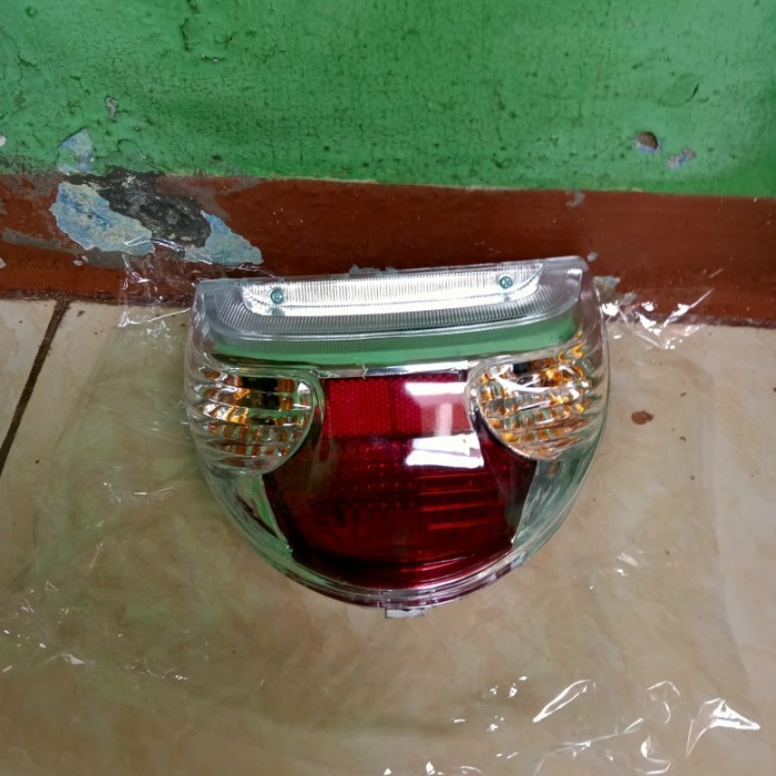 Lampu belakang Jupiter Z lama