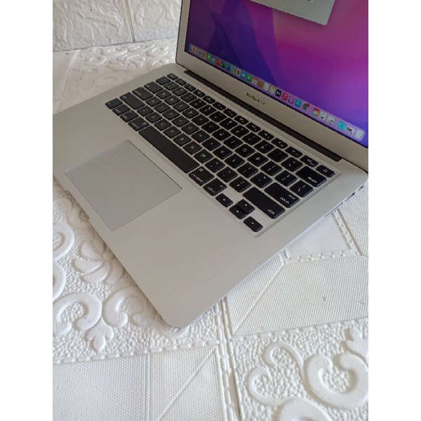 MACBOOK AIR 2014 CORE i5 RAM 4GB SSD 128GB 13 INCHI MULUS GARANSI