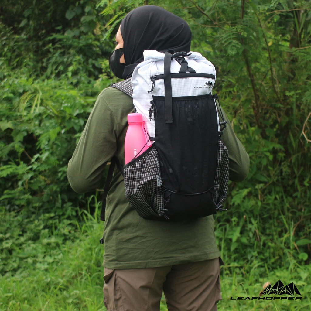 Tas Gunung Backpack Ultralight LEAFHOPPER 22 L Series LightTrack