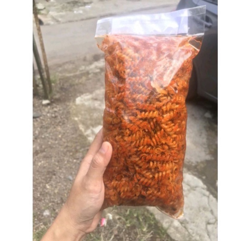 

makaroni kriwil pedas daun jeruk 250 gram