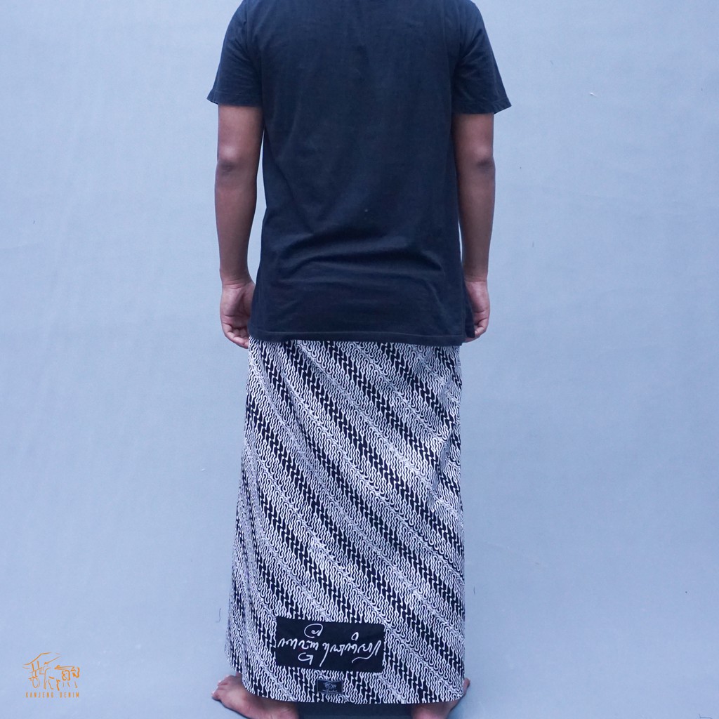 SARUNG KANJENG| SARUNG BATIK MOTIF PARANG LAWASAN  KELENGAN ORIGINAL