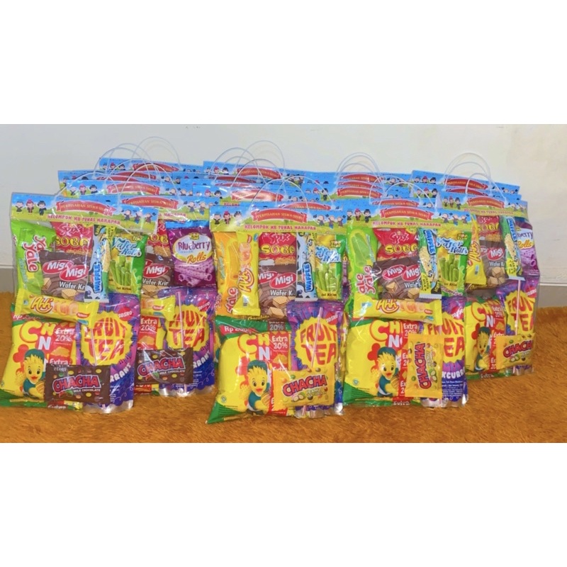 

Bingkisan Snack Ulang Tahun / Bingkisan Ulang tahun murah / Snack Ulang Tahun / Bingkisan Termurah / Bingkisan Wisuda