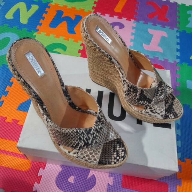 Preloved Schutz Wedges