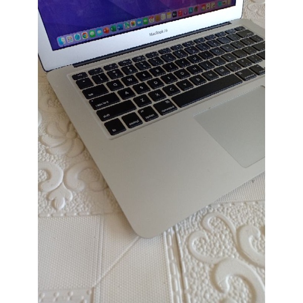 MACBOOK AIR 2014 CORE i5 RAM 4GB SSD 128GB 13 INCHI MULUS GARANSI