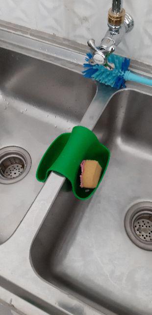 Tempat Spons Cuci Piring Bahan Karet Sintetis , Warna Hijau Dengan Panjang 24cm Bj124