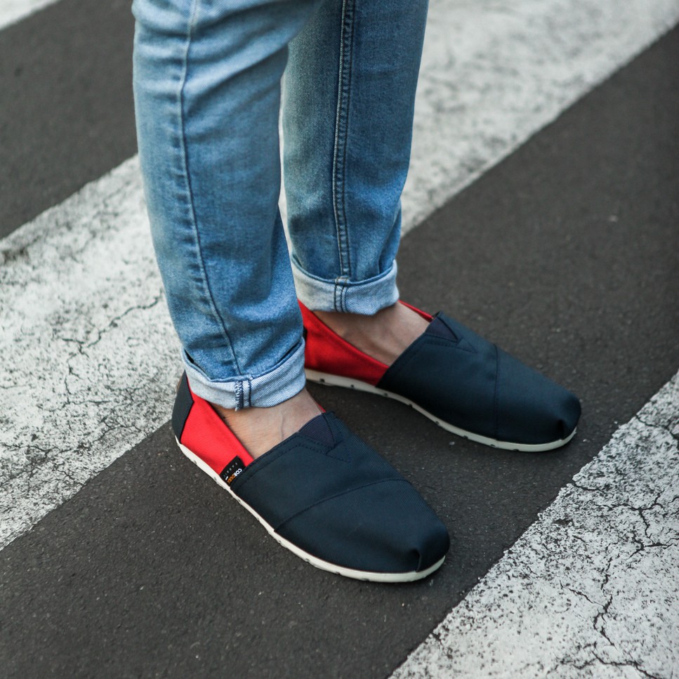 SEPATU WAKAI SLIP ON PRIA CASUAL SANTAI MURAH KEREN