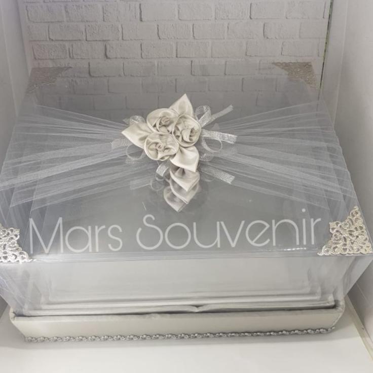 

パ Box Hantaran Seserahan Mika Tile Silver 1 Set Isi 4 Box - Trendy