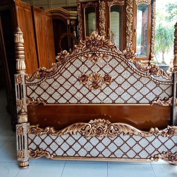 DIPAN RANJANG JATI UKIR MONALISA - marmer