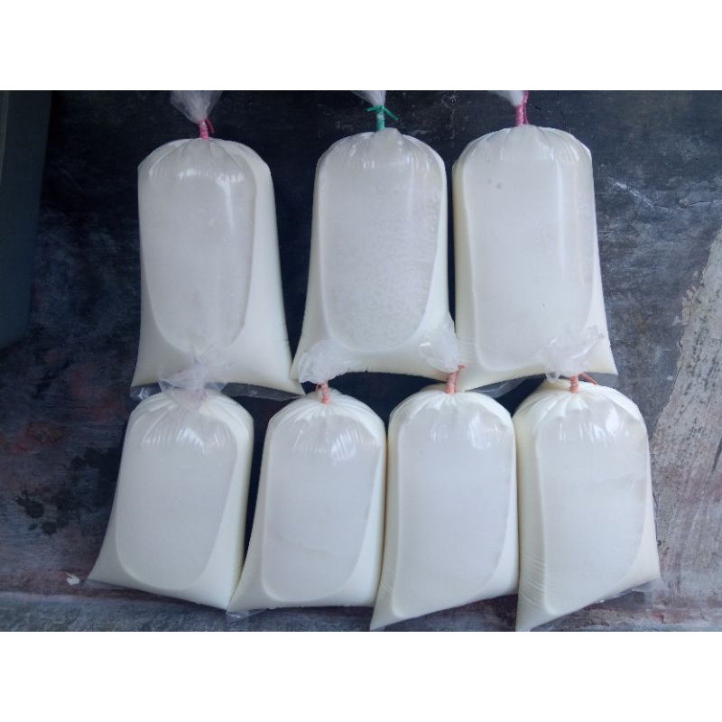 

Susu Sapi Murni Mentah Kemasan 1 Liter