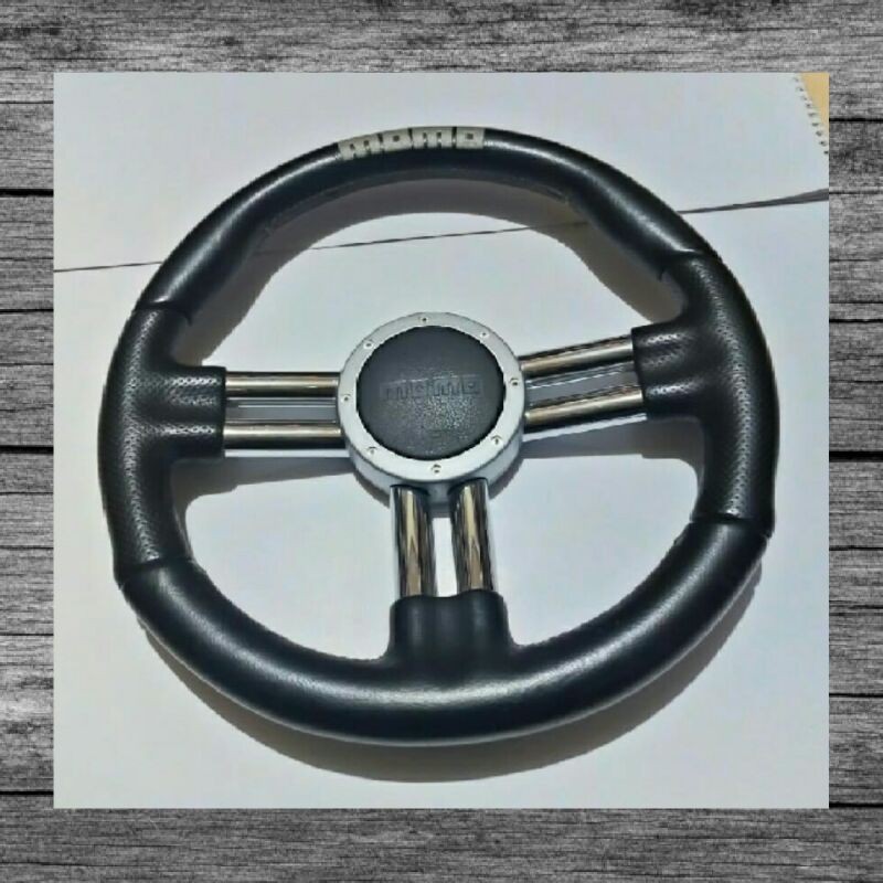 stir racing Ori MOMO V6 EVO