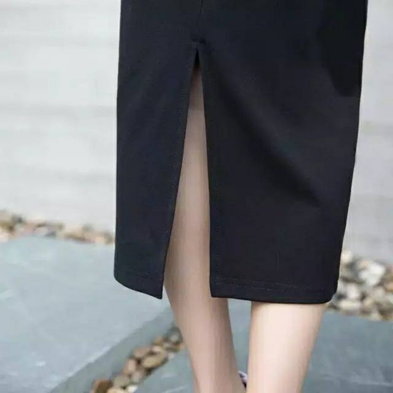 ROK SPAN PANJANG ~ SCUBA WEDGES | Bahan Tebal &amp; Nyaman Highwaist | Warna Varian Cantik Wanita | Ukuran L-XL BB 45-65kg | Bisa COD muslimah, trendy, terbaru, premium !