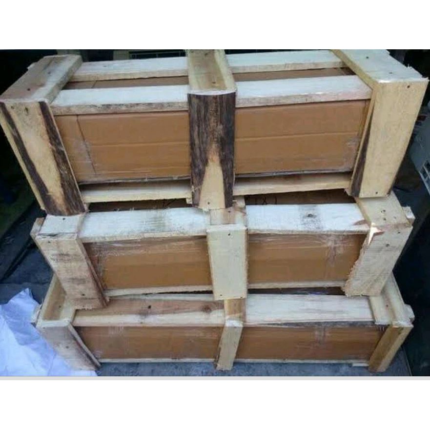 Packing kayu khusus LCD