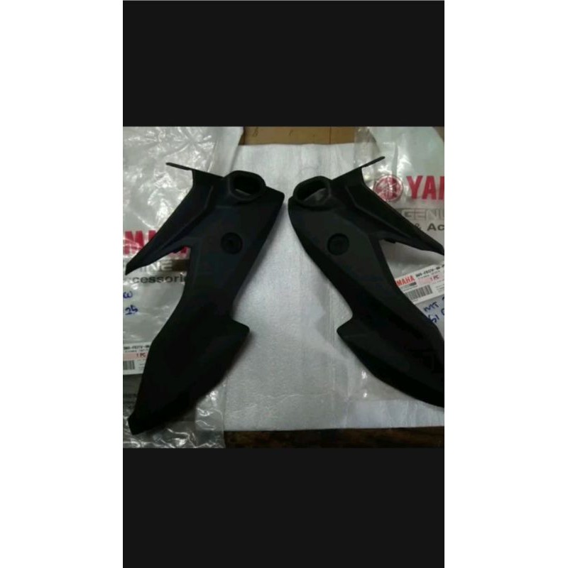 Cover kuping lampu depan mt25 MT 25 ORI YAMAHA kanan kiri