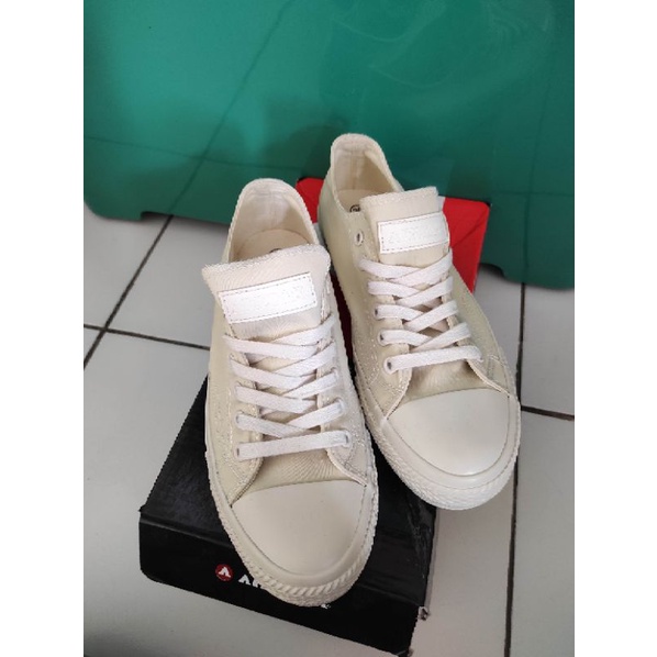 Sepatu sneakers wanita Airwalk Ori size 38 - Preloved