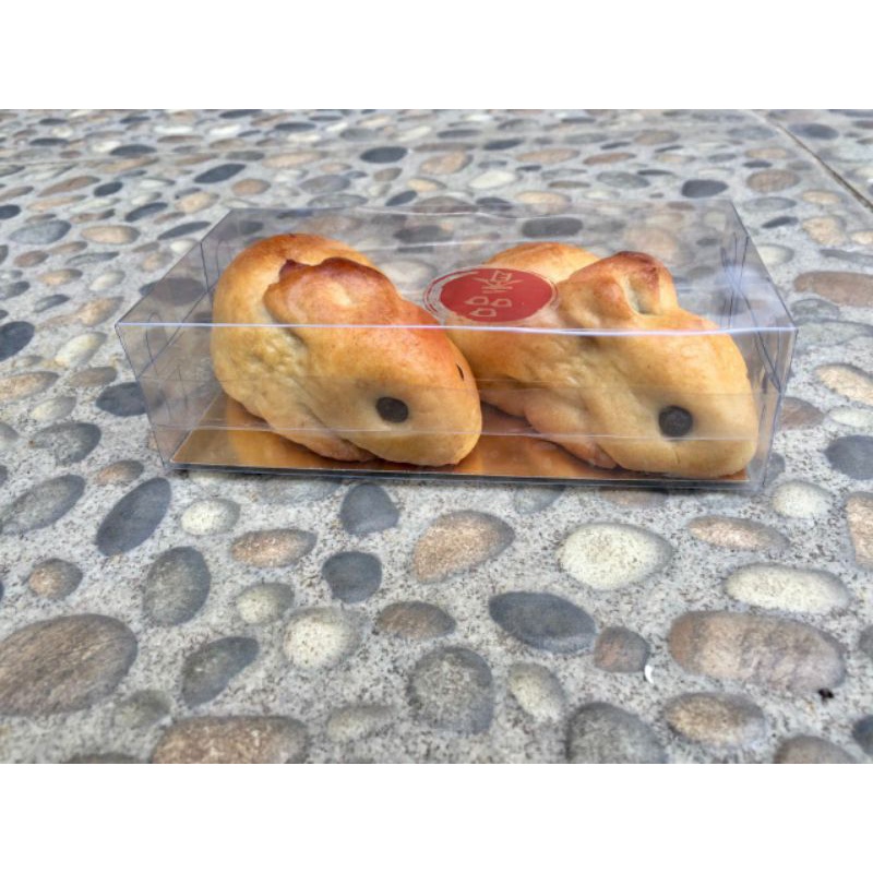 

Mooncake Caracter Rabbit Isi Kacang Hijau Polos & Kacang Hitam Polos ( isi 2pcs / box)