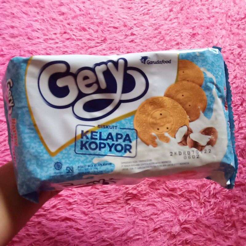Gery Biskuit Kelapa Kopyor 340gr