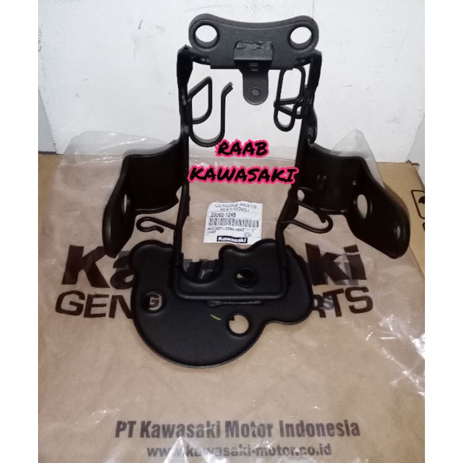 BRACKET BRAKET BATOK LAMPU DEPAN HEAD LAMP W 175/W 175 TR ORIGINAL KAWASAKI
