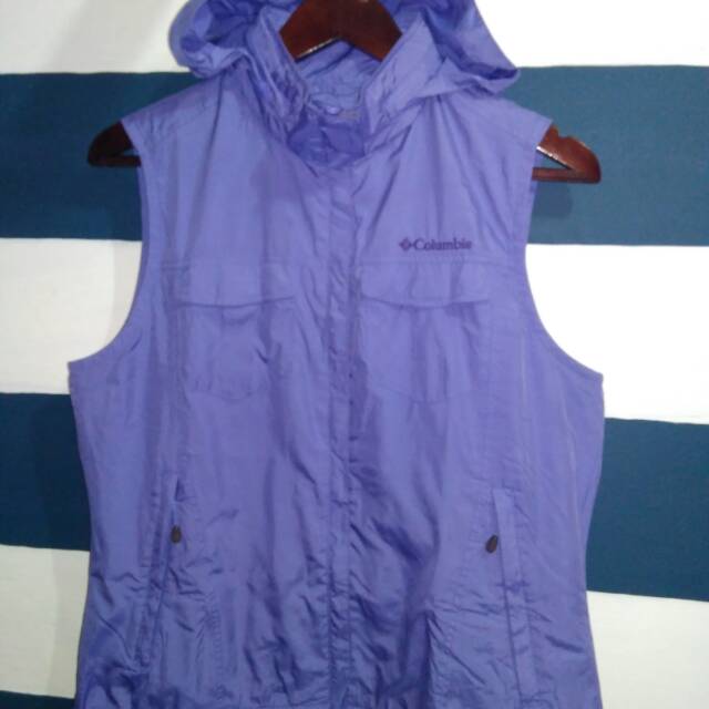columbia vest with hood