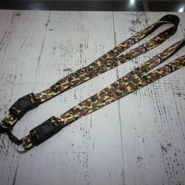 Camo shark tali gantungan hp/kunci/lanyard id card bape pubg