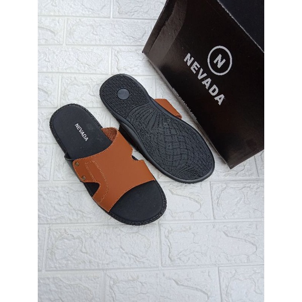 sandal cowok nevada