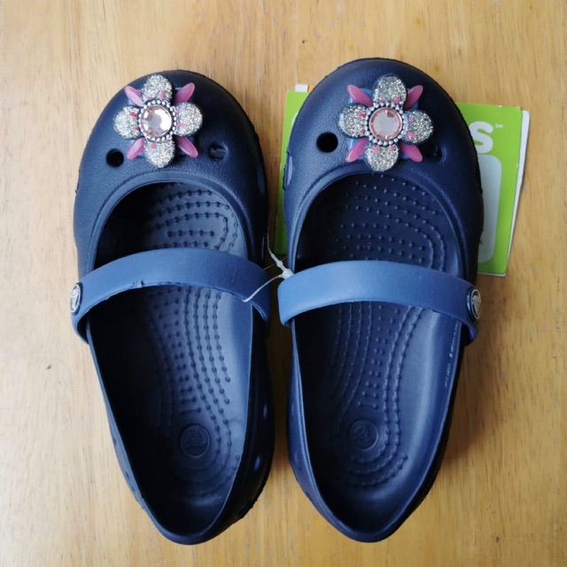 girls crocs size 1