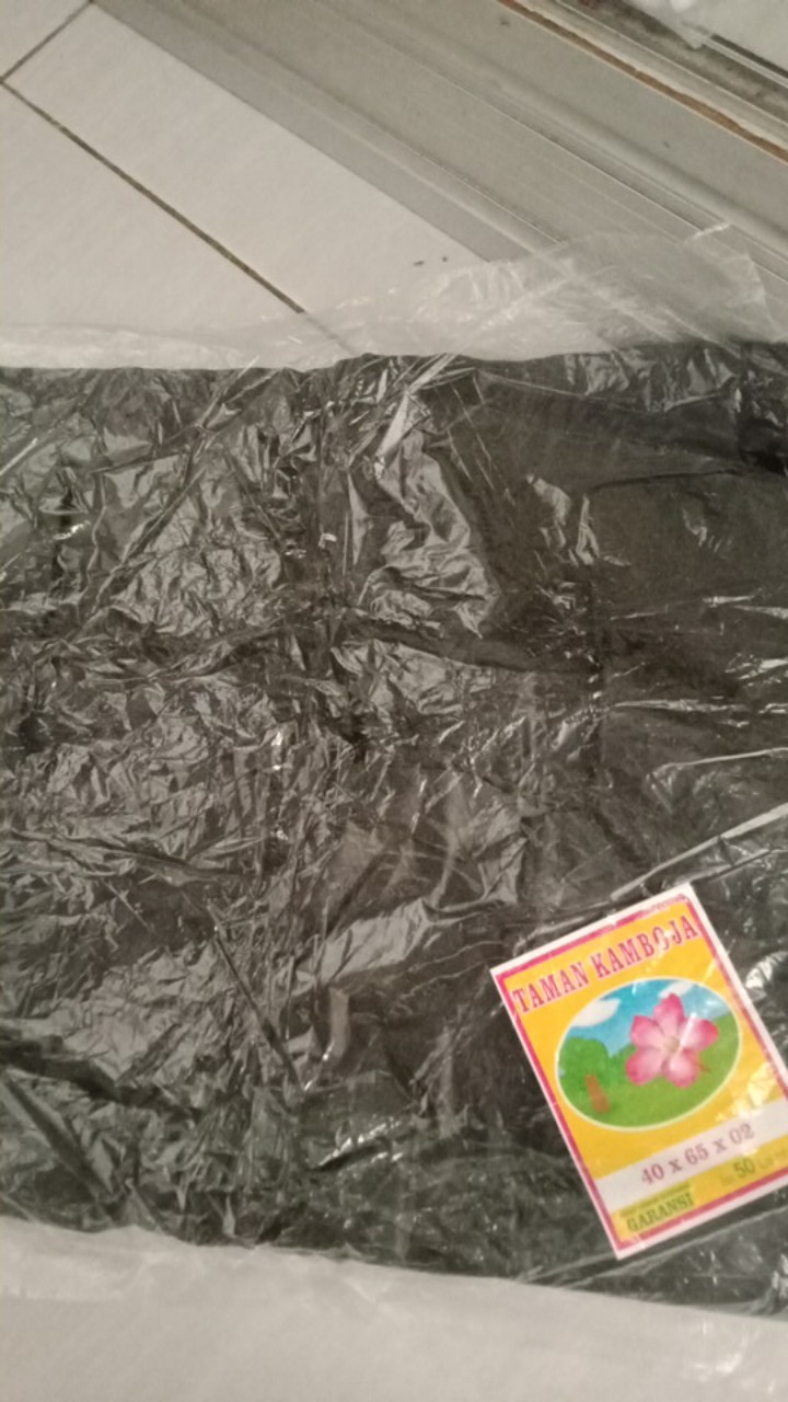 Kantong Plastik Kresek Hitam/merah Besar